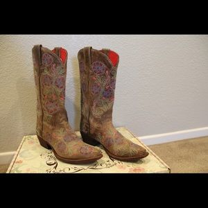 Macie Bean Women’s Western boots